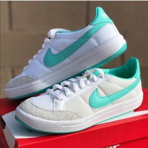 Nike Wmn’s Meadow Sneakers Sz 8 White/Teal